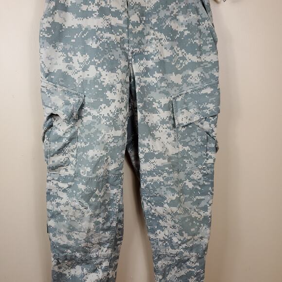 Army Digital Camo Cargo Pants with Button Fly Size S - Picture 3 of 12